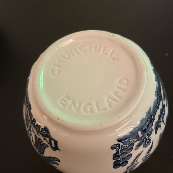 Vintage Blue Willow Sugar Bowl and Creamer - Picture 14 of 14